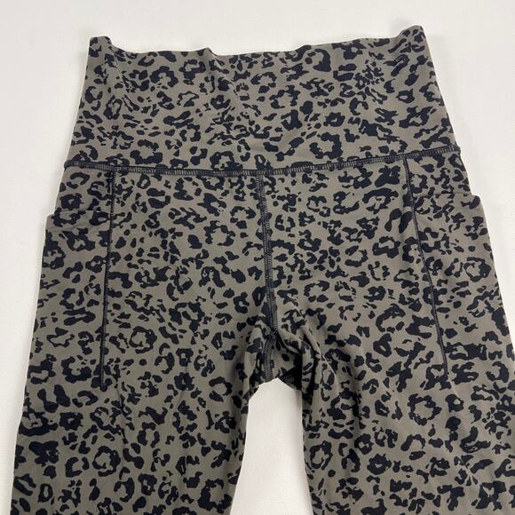Athleta Stash Pocket 7/8 Tight II Leopard Print Leggings Gray Black Size S - Picture 1 of 10